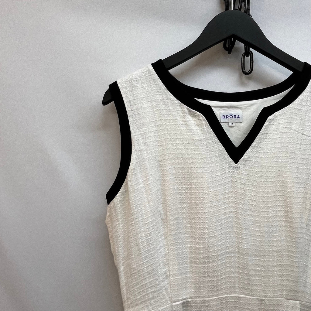Brora White, Black Sleeveless V Neck Midi Dress Size UK 12 - Spitalfields Crypt Trust