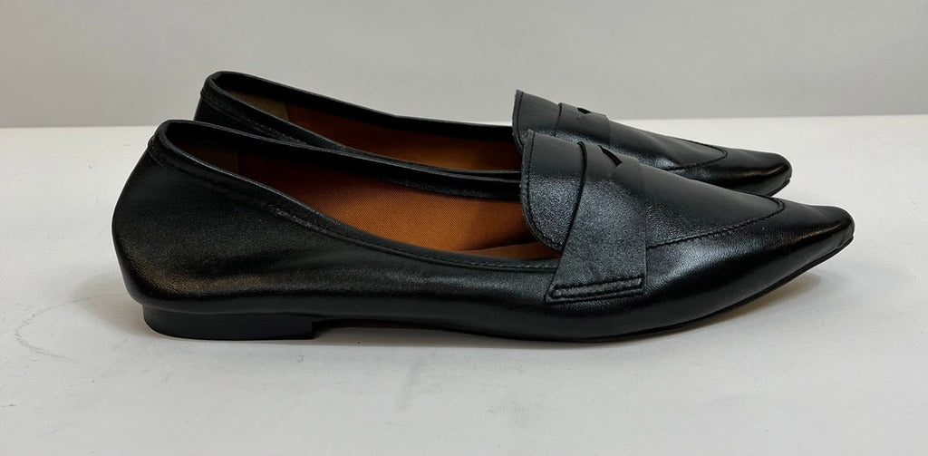 A Piedi Black Pointed Leather Flat Shoes Size 40 - Spitalfields Crypt Trust