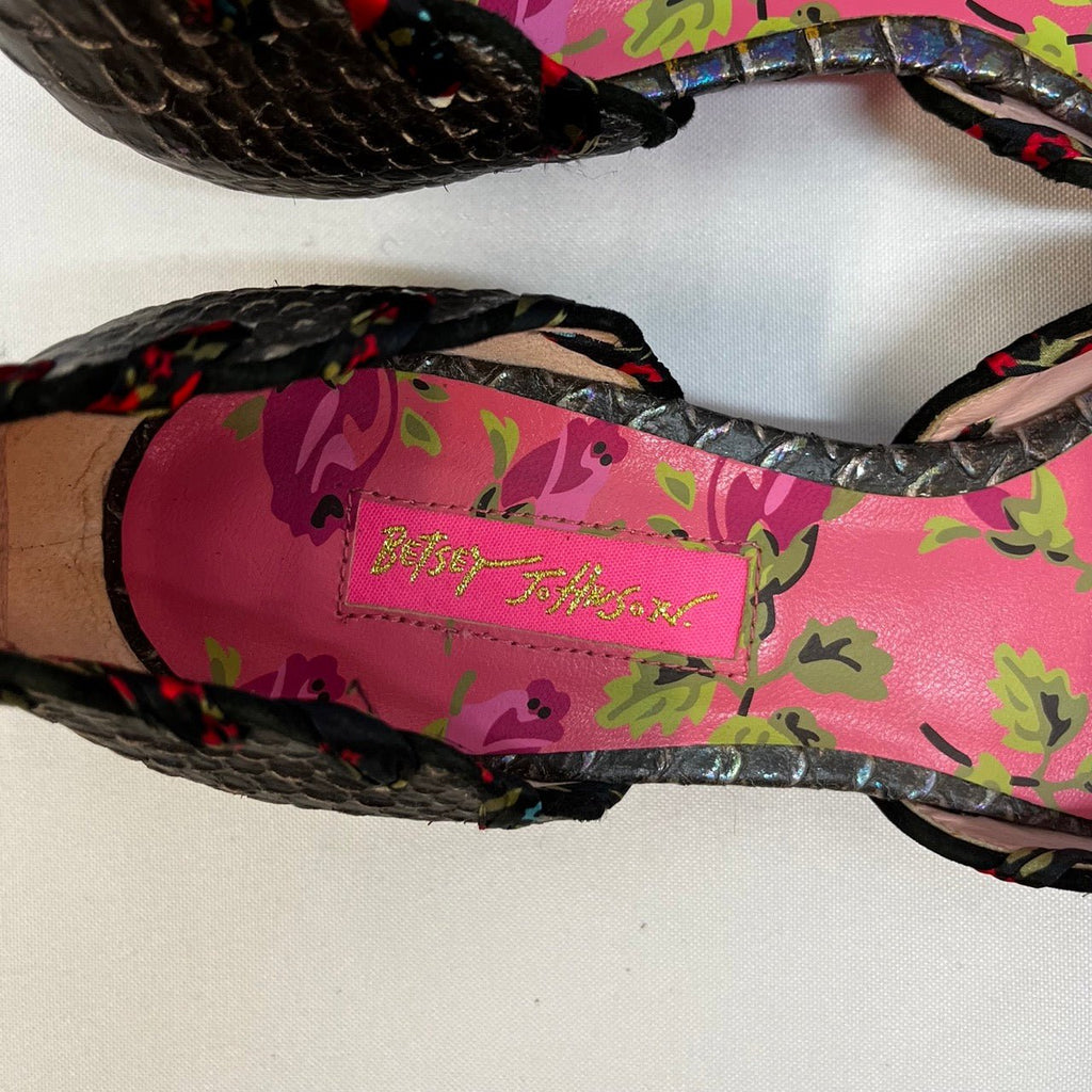 Betsey Johnson Black Snakeskin Floral Bow Kitten Heeled Shoes Size US7 M - Spitalfields Crypt Trust